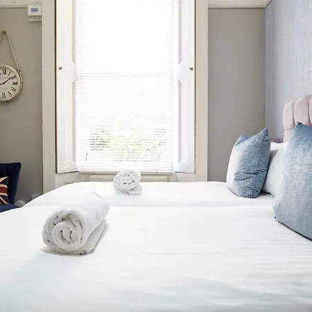 The Sunningdale * Bristol