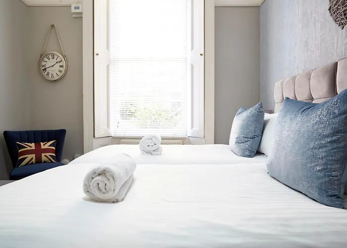 The Sunningdale * Bristol